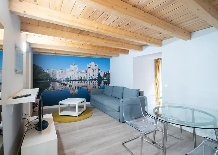 Apartamentos Go - Leopoldo Cano Center