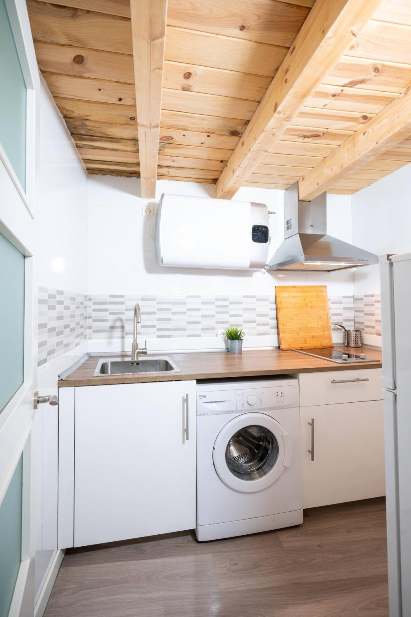 Apartment Go - Leopoldo Cano Center