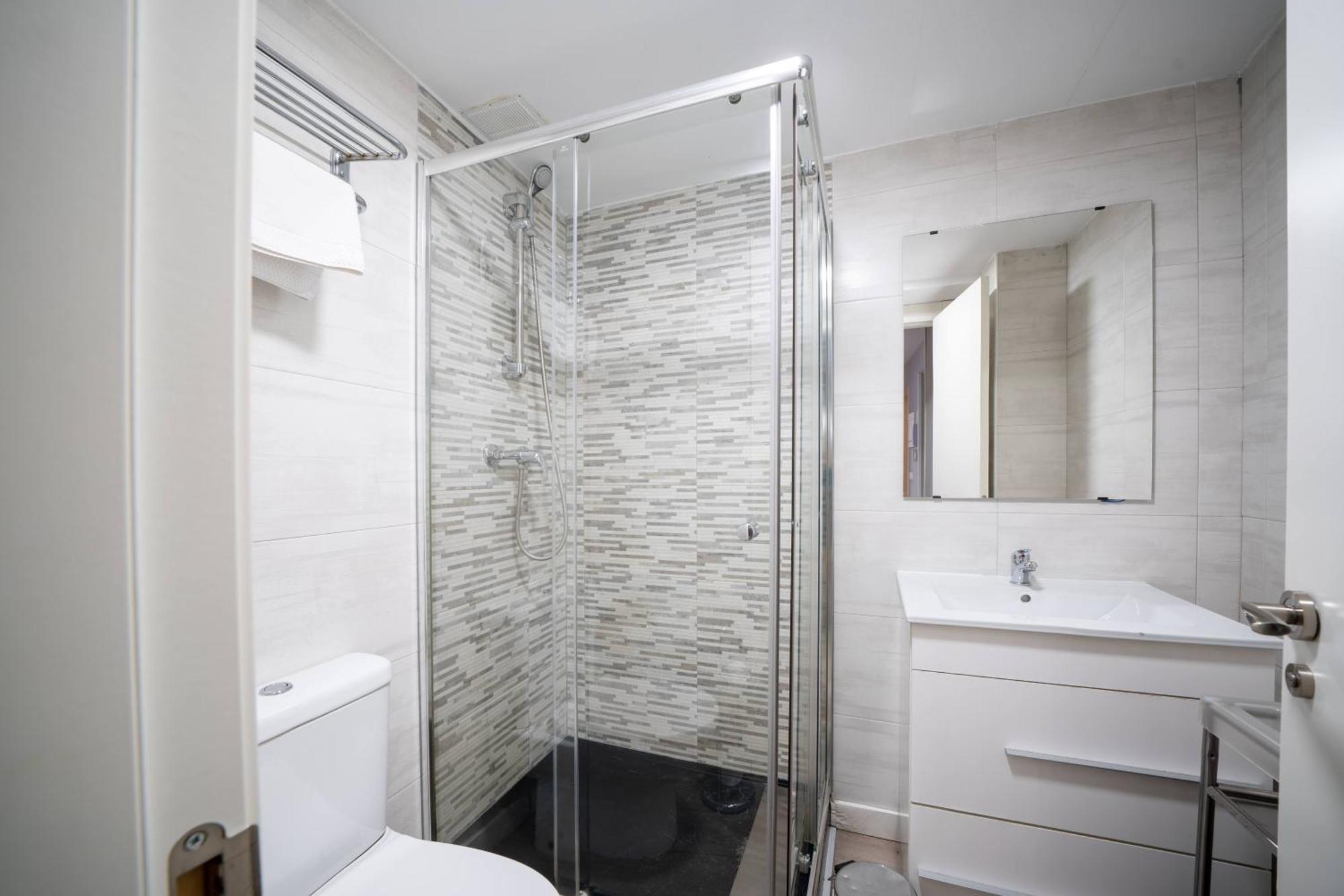 Go - Leopoldo Cano Center Apartment