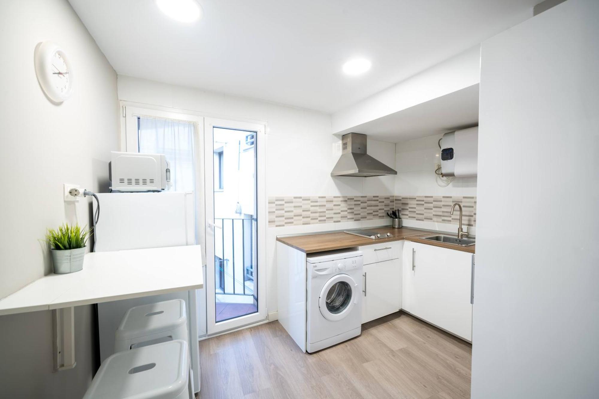Apartment Go - Leopoldo Cano Center *